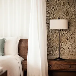 Four Seasons Bali At Bay אתר נופש